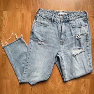 PacSun Distressed Light Wash Mom Jean - Size 26